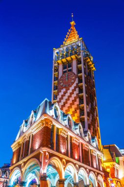 Batum, Gürcistan ortasına gece Batum Piazza mimarisi