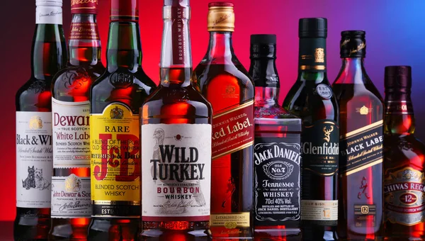 Poznan Polonia Nov 2018 Botellas Varias Marcas Globales Whisky Licor — Foto de Stock