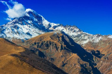 Mount Kazbek, üçüncü'nin Georgia. Büyük Caucasus.