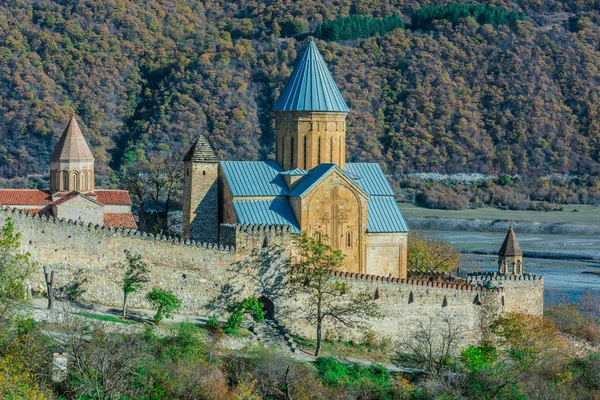Ananuri Kastély Templom Isten Anyja Aragvi Folyó Grúziában — Stock Fotó