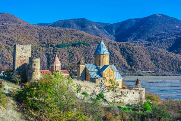 Ananuri Замок Церкви Божої Матері Aragvi Річці Грузії — стокове фото