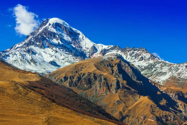 Monte Kazbek Tercer Pico Más Alto Georgia Gran Cáucaso — Foto de Stock