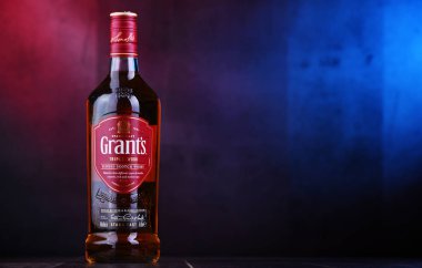 Poznan, Pol - 29 Kasım 2018: Grant şişe viski, İskoçya, şu anda 180'den fazla ülkede satılan William Grant ve oğulları tarafından şişelenmiş en eski aile tarafından işletilen harmanlanmış viski,.