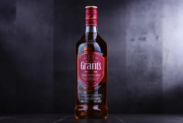 Poznan Pol Nov 2018 Botella Whisky Grant Whisky Mezclado Propiedad — Foto de Stock