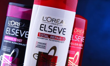 Poznan, Pol - 5 Aralık 2018: Clichy, Hauts-de-Seine ürünleri, L L'Oreal, bir Fransız kozmetik şirketi genel merkezi. Dünyanın en büyük kozmetik üreticisi olduğunu.