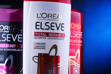 Poznan, Pol - 5 Aralık 2018: Clichy, Hauts-de-Seine ürünleri, L L'Oreal, bir Fransız kozmetik şirketi genel merkezi. Dünyanın en büyük kozmetik üreticisi olduğunu.