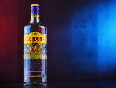 Poznan, Pol - 12 Aralık 2018: Şişe Gordon'ın Londra Kuru, dünyanın en çok satan Londra Kuru Cin bir marka. İngiliz ruhları şirketine Diageo ait.