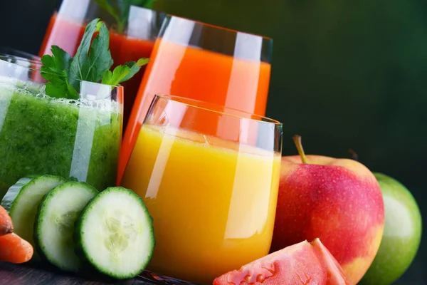 Verres Avec Jus Fruits Légumes Frais Biologiques Régime Désintoxication — Photo