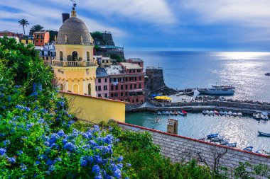 Pitoresk kasaba, Vernazza, La Spezia, Liguria, İtalya'nın ili