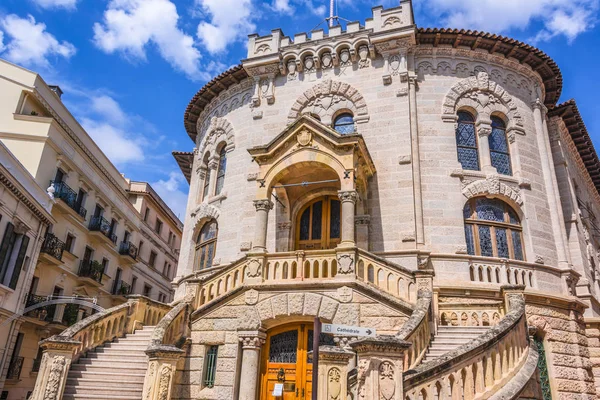 Fransız Rivierası'nda Monako Adalet Sarayı.