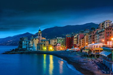 Camogli Büyükşehir Cenova şehir, Liguria, İtalya İtalyan Rivierası'nda turist resort