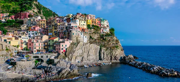Manarola, İtalya - 13 Eylül, 2018: Pitoresk kasaba, Manarola, La Spezia, Liguria, İtalya'nın ili