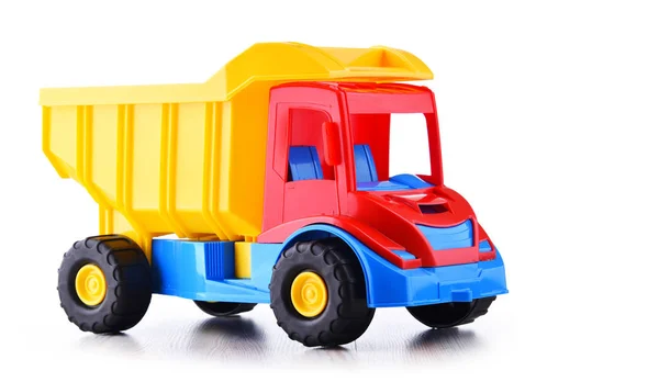 白に隔離されたカラフルなプラスチック製のトラックのおもちゃ — ストック写真