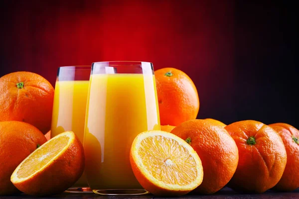 짜낸된 오렌지 주스와 — 스톡 사진