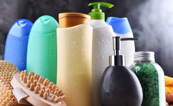 Bottiglie Plastica Cura Del Corpo Prodotti Bellezza — Foto Stock