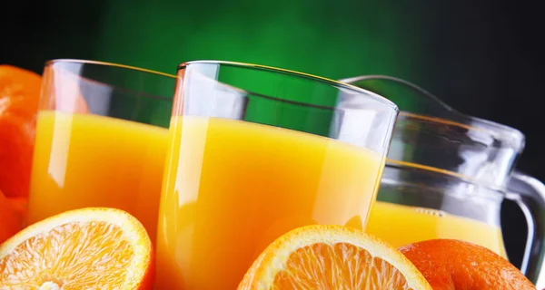 Verres Jus Orange Fraîchement Pressé Fruits — Photo