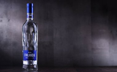 Poznan, Pol - 24 Ocak 2019: Şişe, Finlandia, Brown Forman Corporation tarafından sahip olunan ve 135 ülkede dağıtılmış Fin votka markası.