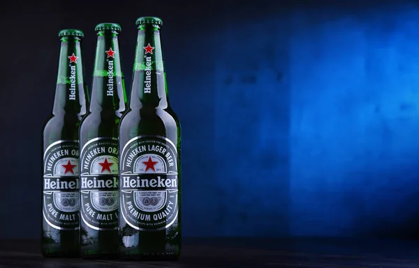 Poznan Pol Dic 2018 Botellas Cerveza Heineken Lager Beer Producto —  Fotos de Stock