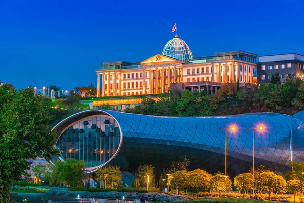 Tbilisi Gruzie Říjen 2018 Moderní Architektura Tbilisi Gruzie Prezidentský Palác — Stock fotografie