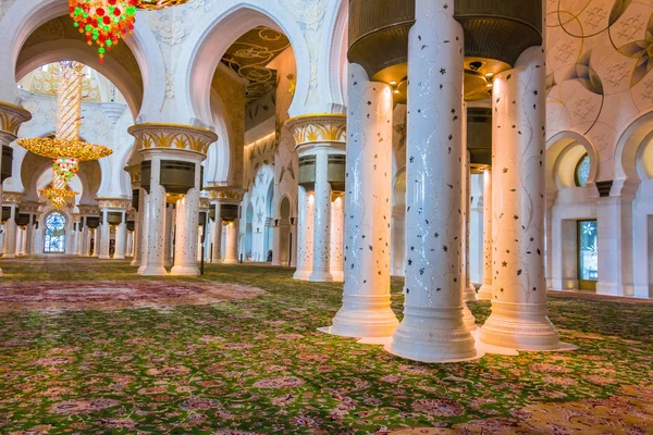 Intérieur Grande Mosquée Cheikh Zayed Abu Dhabi Émirats Arabes Unis — Photo