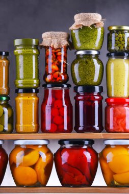 Kavanoz turşu sebze ve meyve çeşitli ile