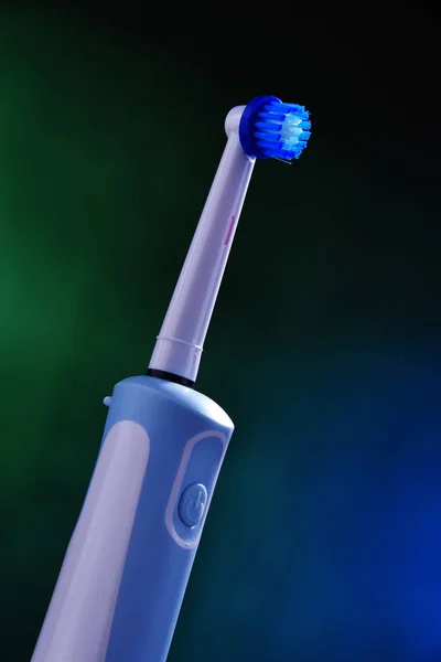 Moderne elektrische Zahnbürste mit Akku — Stockfoto