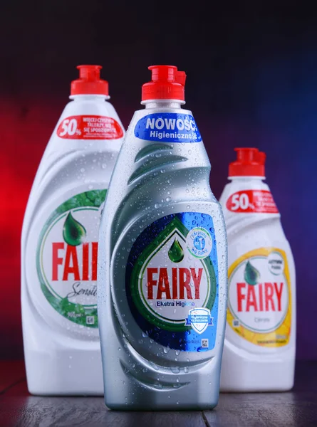 Butelki z tworzyw sztucznych detergentów naczyń Fairy — Zdjęcie stockowe