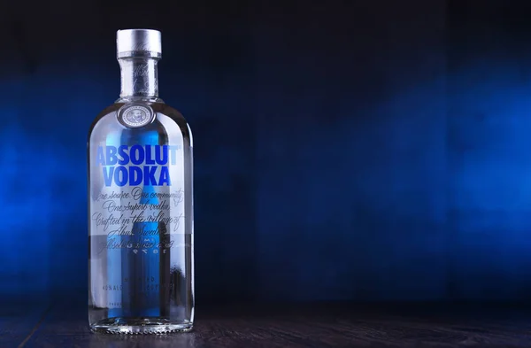 Botella de Absolut vodka —  Fotos de Stock