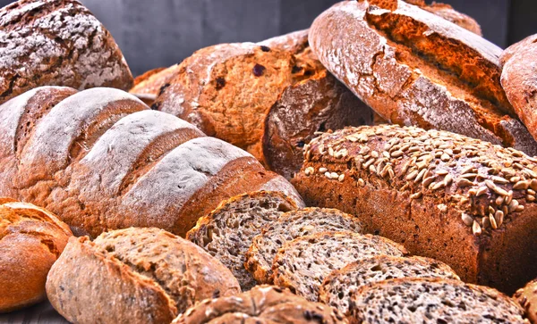 Samenstelling met diverse bakkerijproducten — Stockfoto