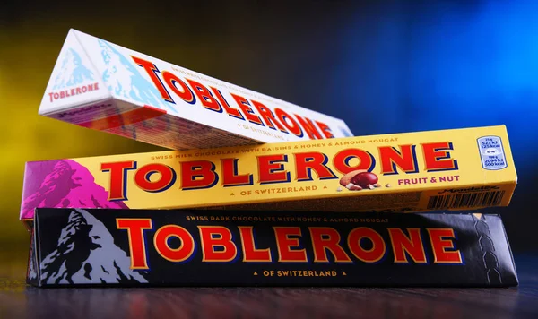 Três barras de chocolate Toblerone — Fotografia de Stock