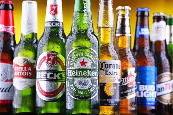 Bottles of famous global beer brands — Stock Photo, Image
