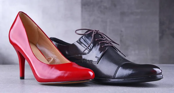 Sammansättning med två skor — Stockfoto