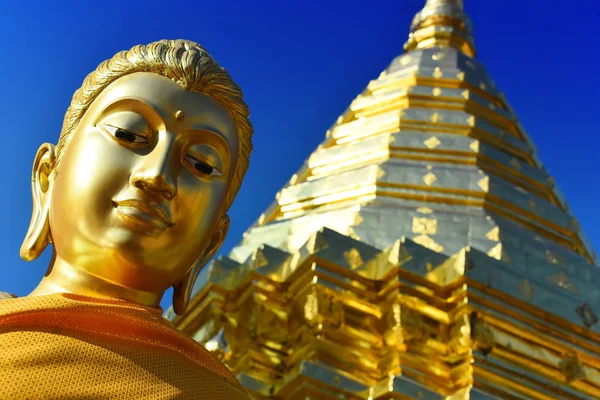 Wat Phra Ese templo Doi Suthep en la provincia de Chiang Mai, Tailandia — Foto de Stock
