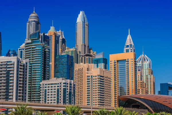 Modern residential architecture of Dubai Marina, UAE — Stock Photo, Image