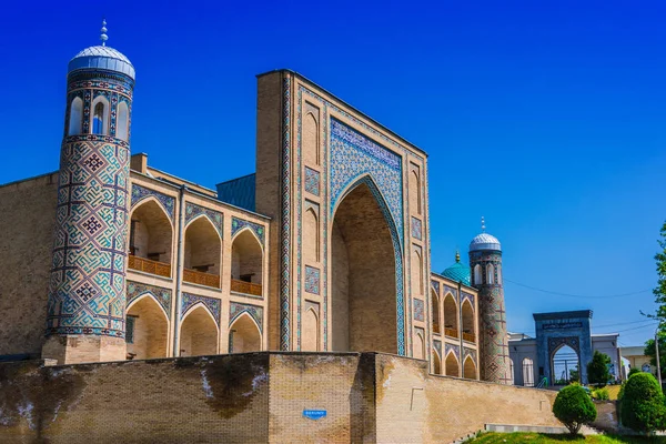 Kukeldash Madrasah，乌兹别克斯坦塔什干中世纪宗教学校 — 图库照片