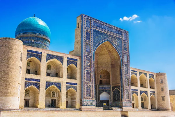 Po-i-Kalan vagy POI Kalan komplexum Bukhara, Üzbegisztán — Stock Fotó