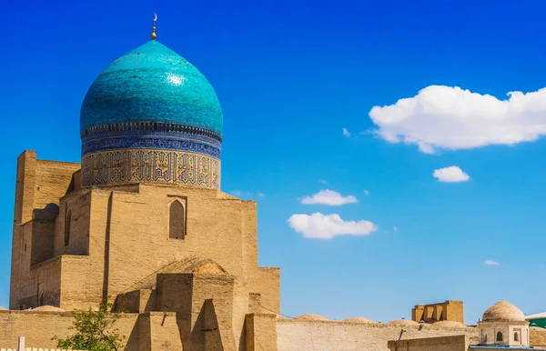 乌兹别克斯坦布哈拉的波伊卡兰或波卡兰综合体 — 图库照片