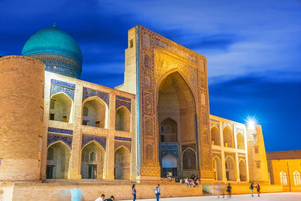 Po-i-Kalan of POI Kalan complex in Bukhara, Oezbekistan — Stockfoto