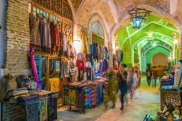 Evening street sales in Historic Centre of Bukhara, Uzbekistan — Stock Photo, Image