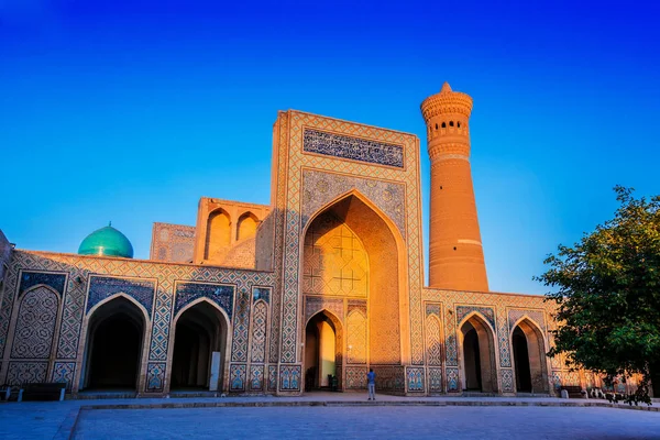 Po-i-Kalan eller POI Kalan Complex i Bukhara, Uzbekistan — Stockfoto