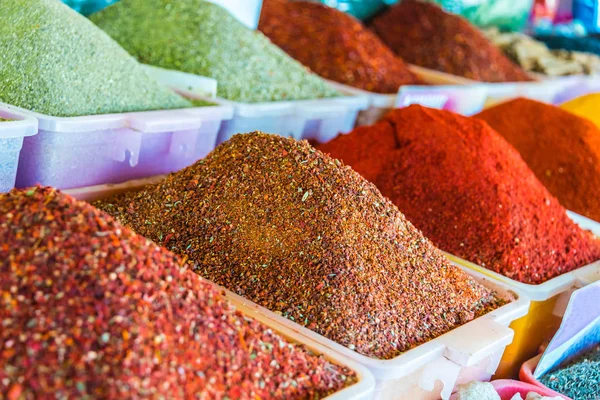 Spices sold at the Chorsu Bazaar in Tashkent — Stock Photo, Image