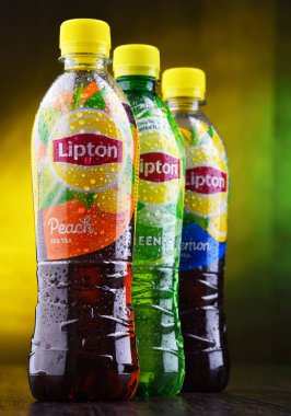 Lipton Ice Tea meşrubat üç şişe.