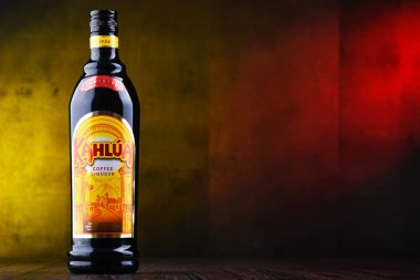 Kahlua Likör şişesi.