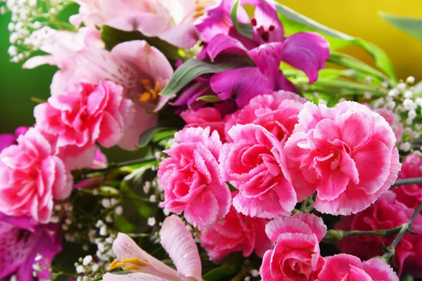 Composition with bouquet of freshly cut flowers — Stock Photo, Image