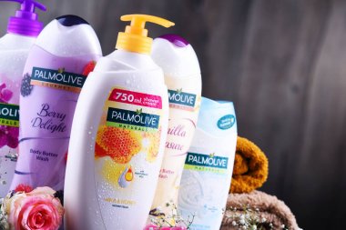 Palmolive kozmetik kapları.