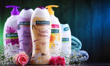 Palmolive kozmetik kapları.