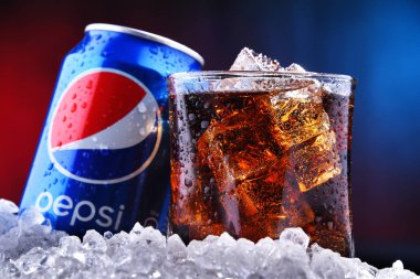 Bir can ve bir bardak Pepsi