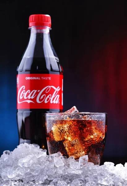 Üveg szénsavas üdítőital Coca Cola — Stock Fotó