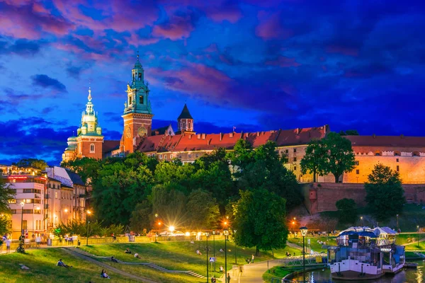 Uitzicht op het wawel kasteel in Krakau, Polen — Stockfoto