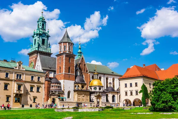 Wawelkathedrale auf dem Wawelhügel in Krakau, Polen — Stockfoto